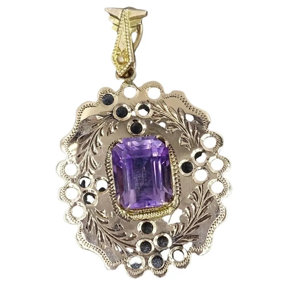 9ct Yellow Gold Amethyst Engraved Pendant