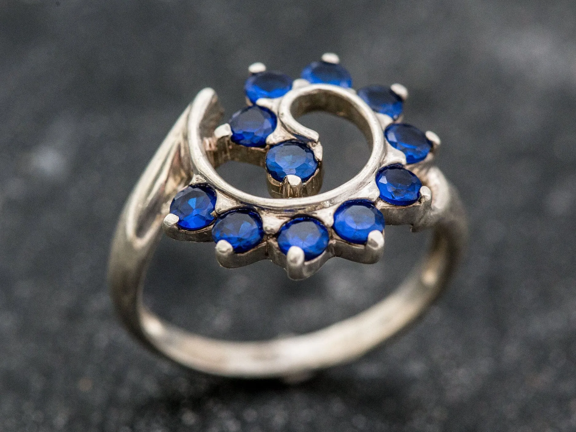 Blue Swirl Ring - Spiral Sapphire Ring - Vintage Statement Ring