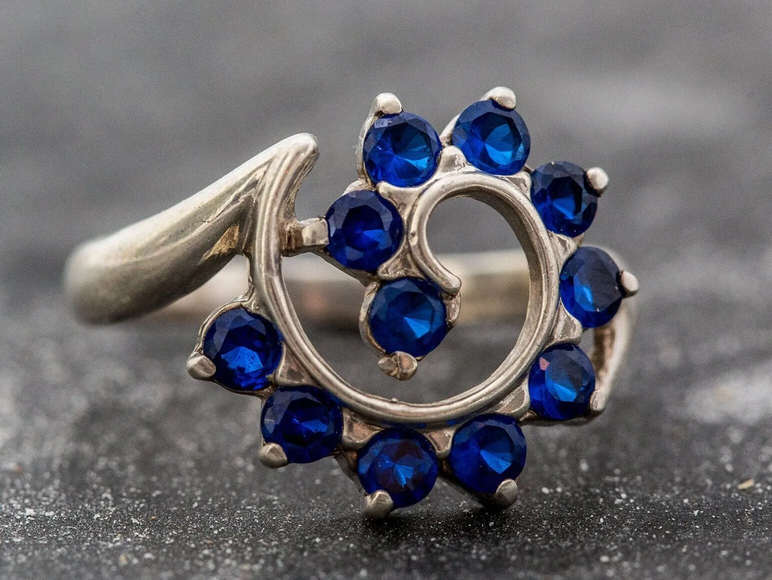 Blue Swirl Ring - Spiral Sapphire Ring - Vintage Statement Ring