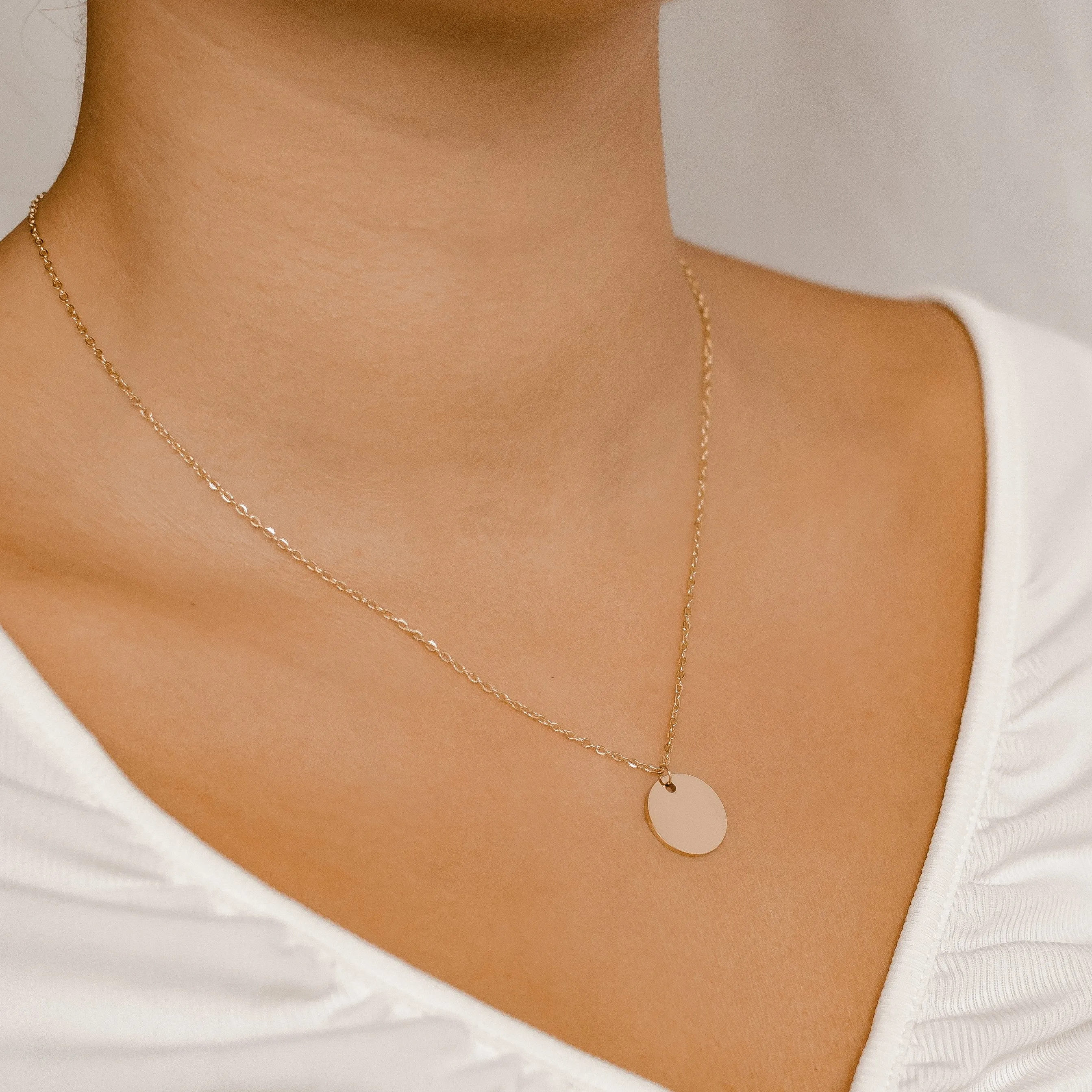 Circle Necklace Gold