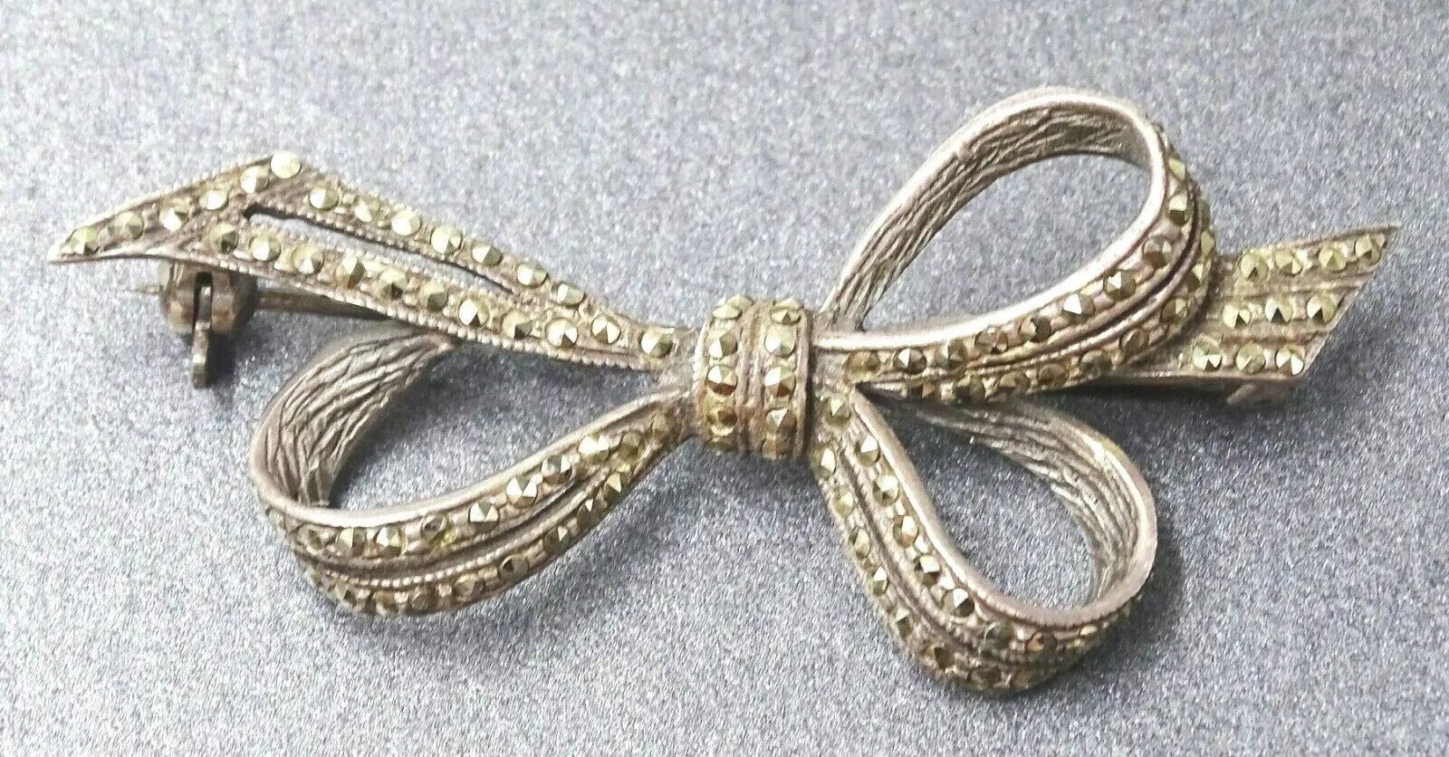 Marcasite Bow 925 Sterling Silver Brooch