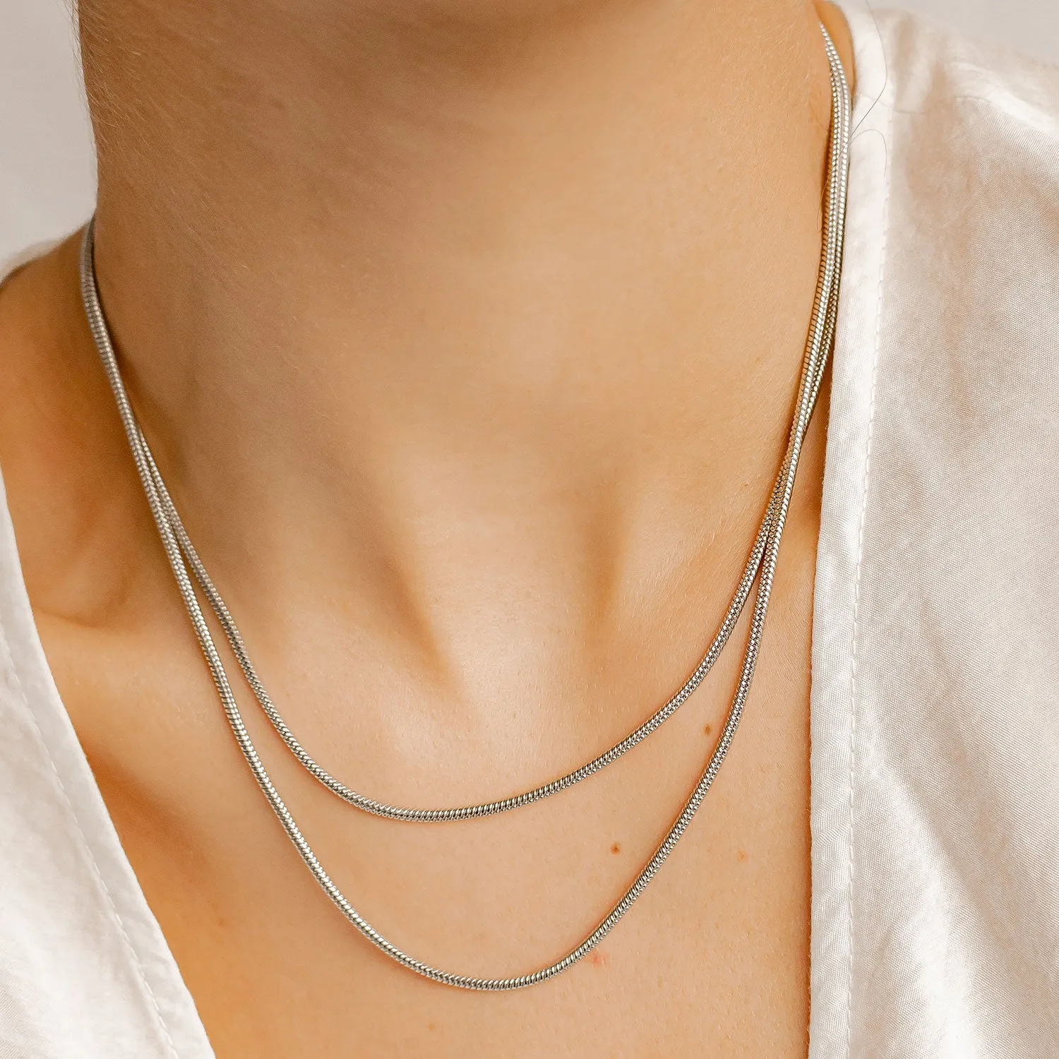 Round Snake Chain Necklace Silver