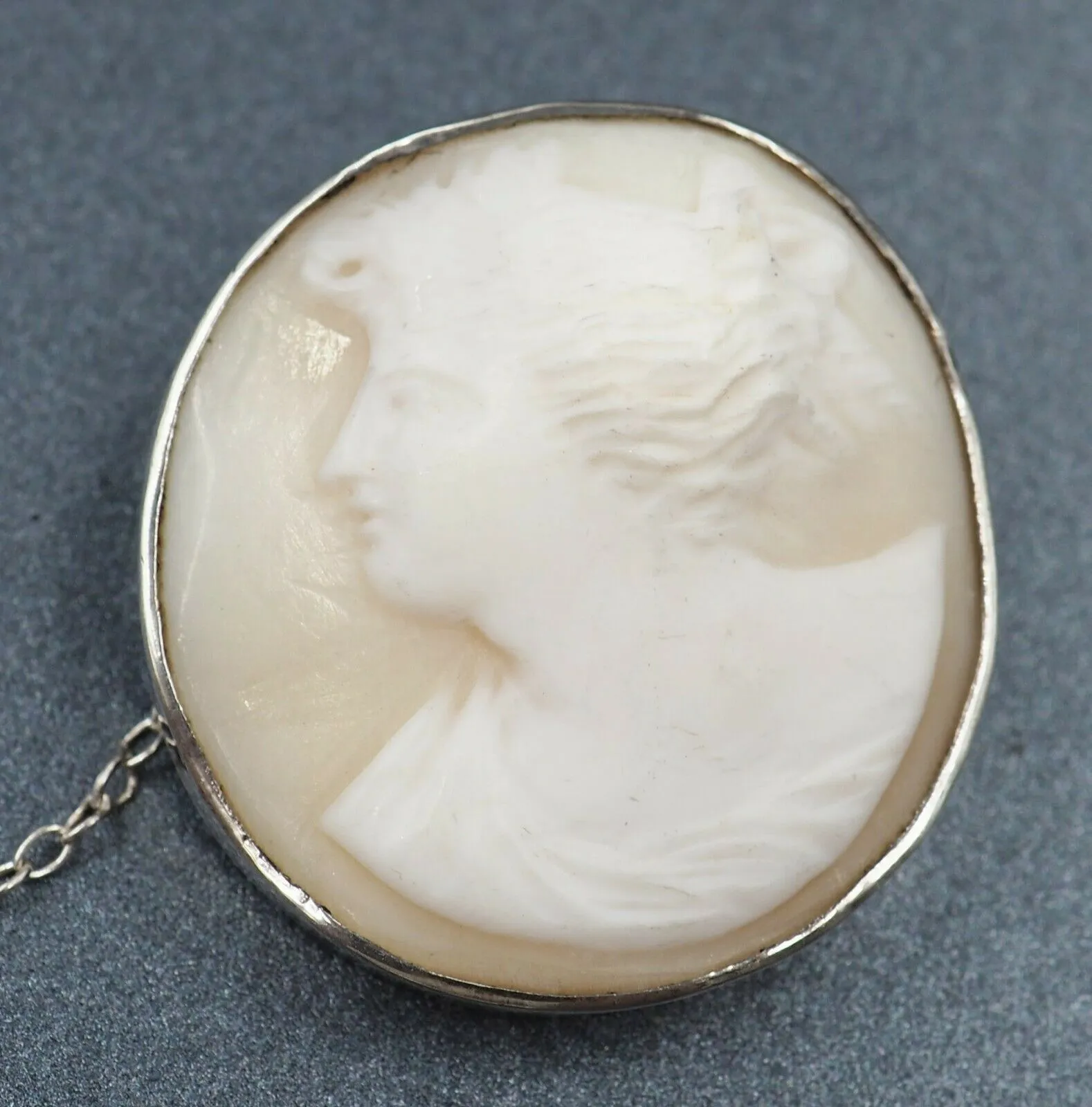 Shell Cameo Sterling Silver Brooch with Safety Chain