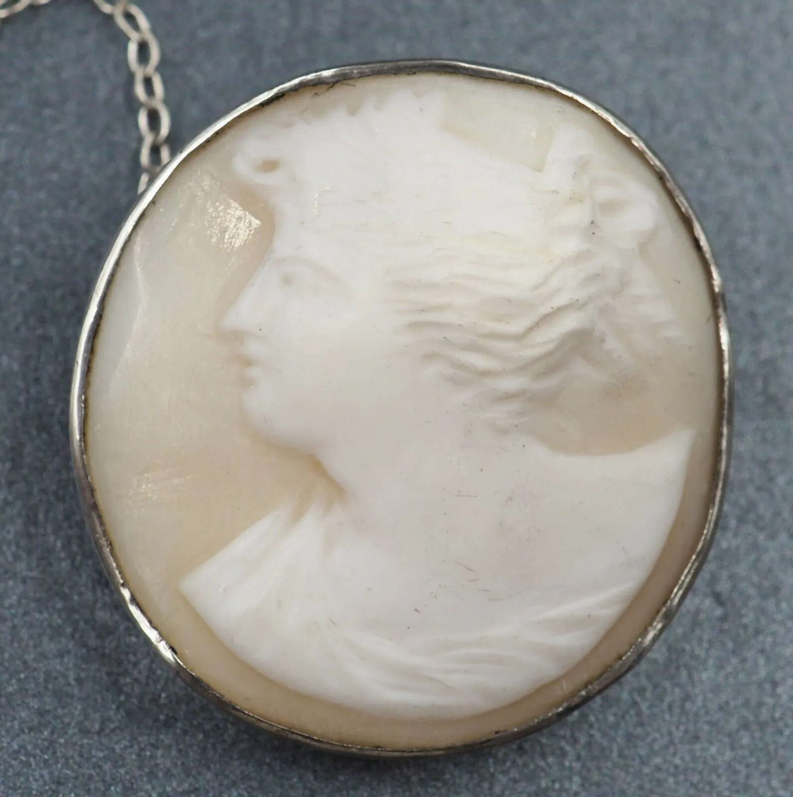 Shell Cameo Sterling Silver Brooch with Safety Chain