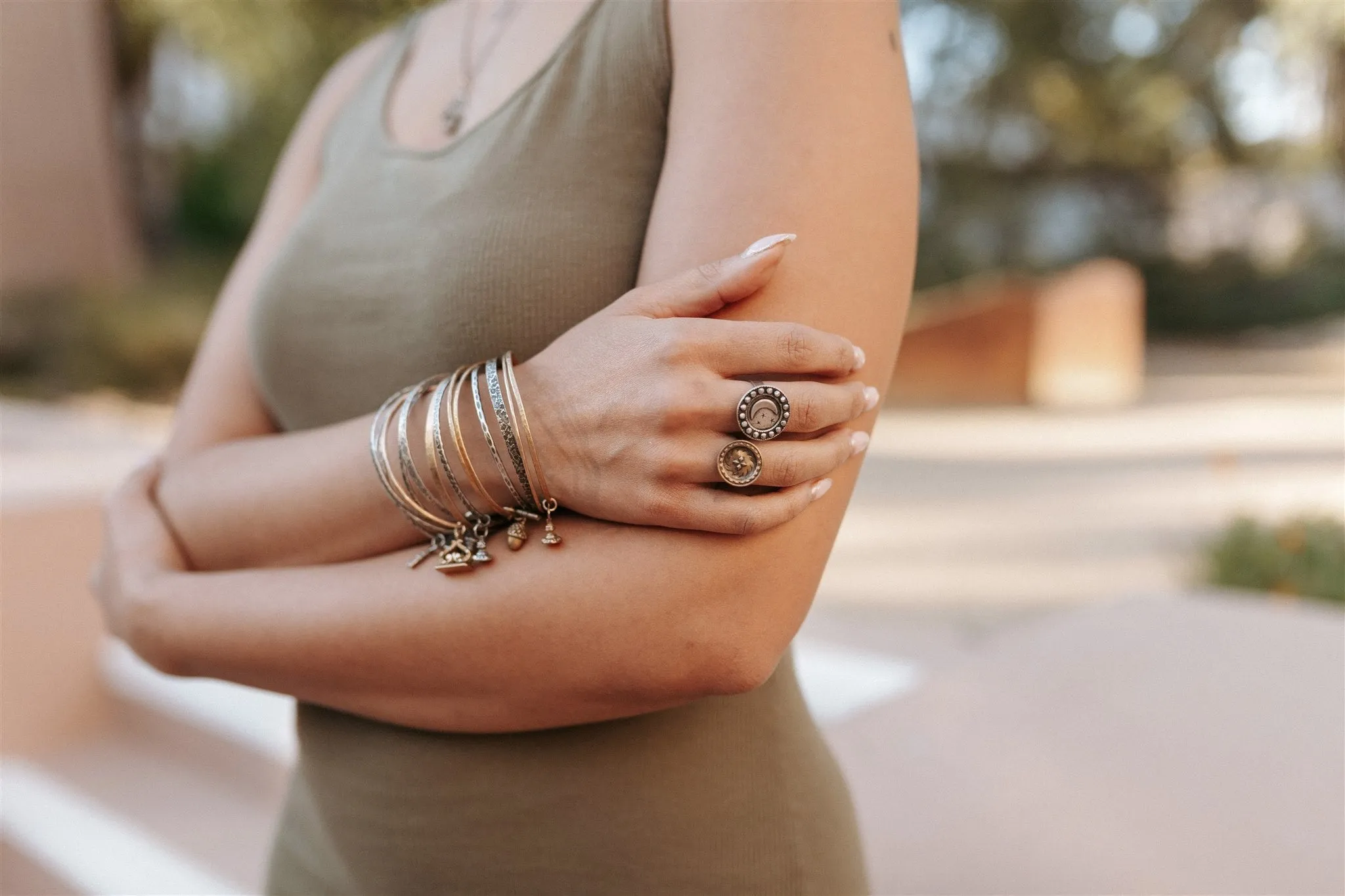 THIRTEEN MOONS Riveted Bracelet - Silver