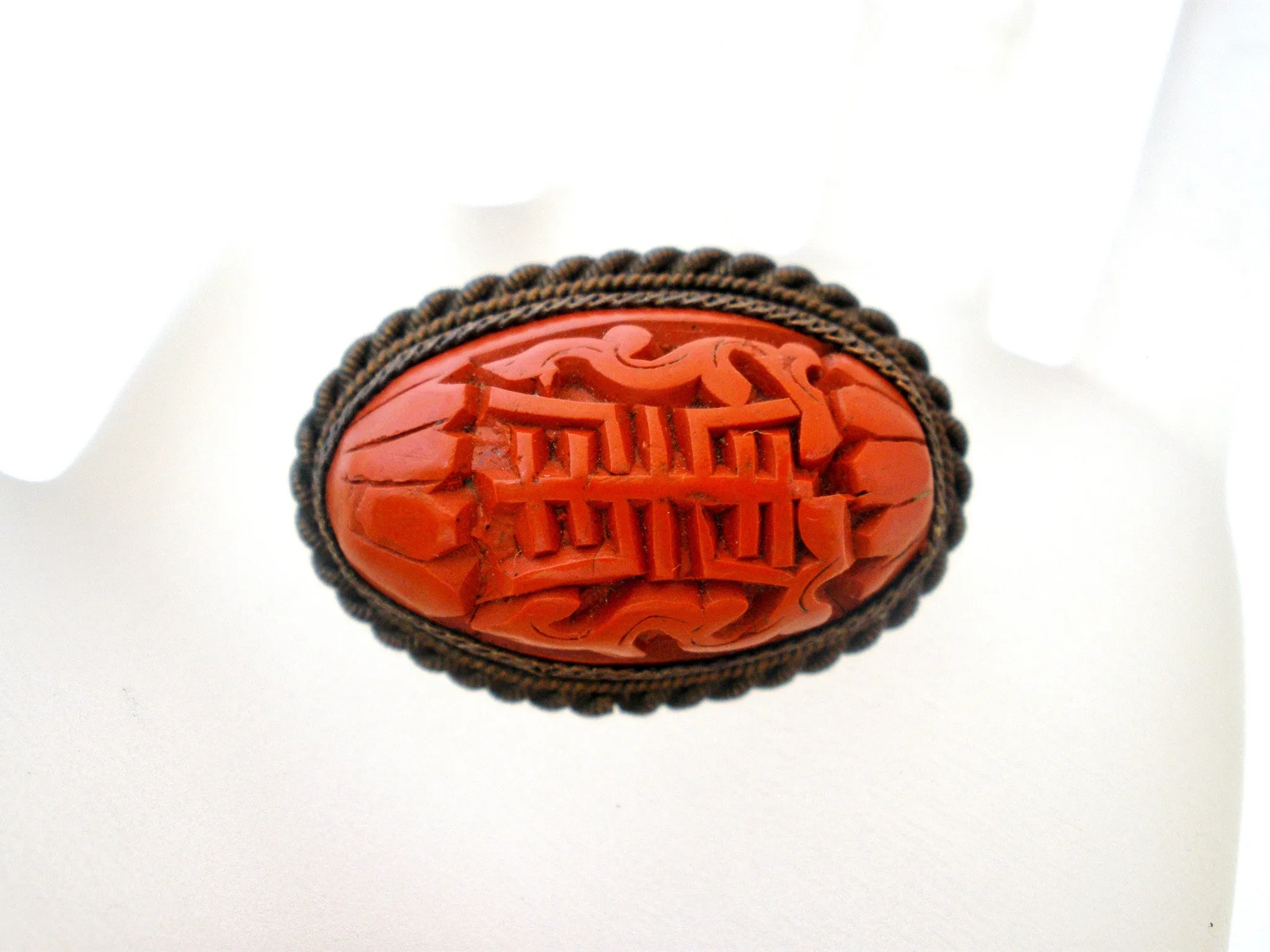 Vintage Chinese Export Cinnabar Brooch Pin