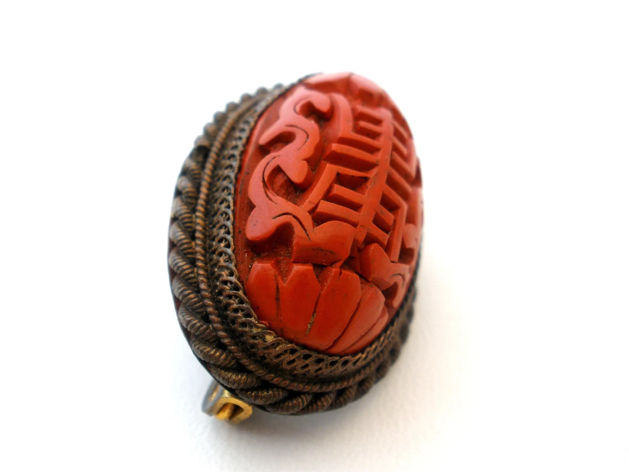 Vintage Chinese Export Cinnabar Brooch Pin