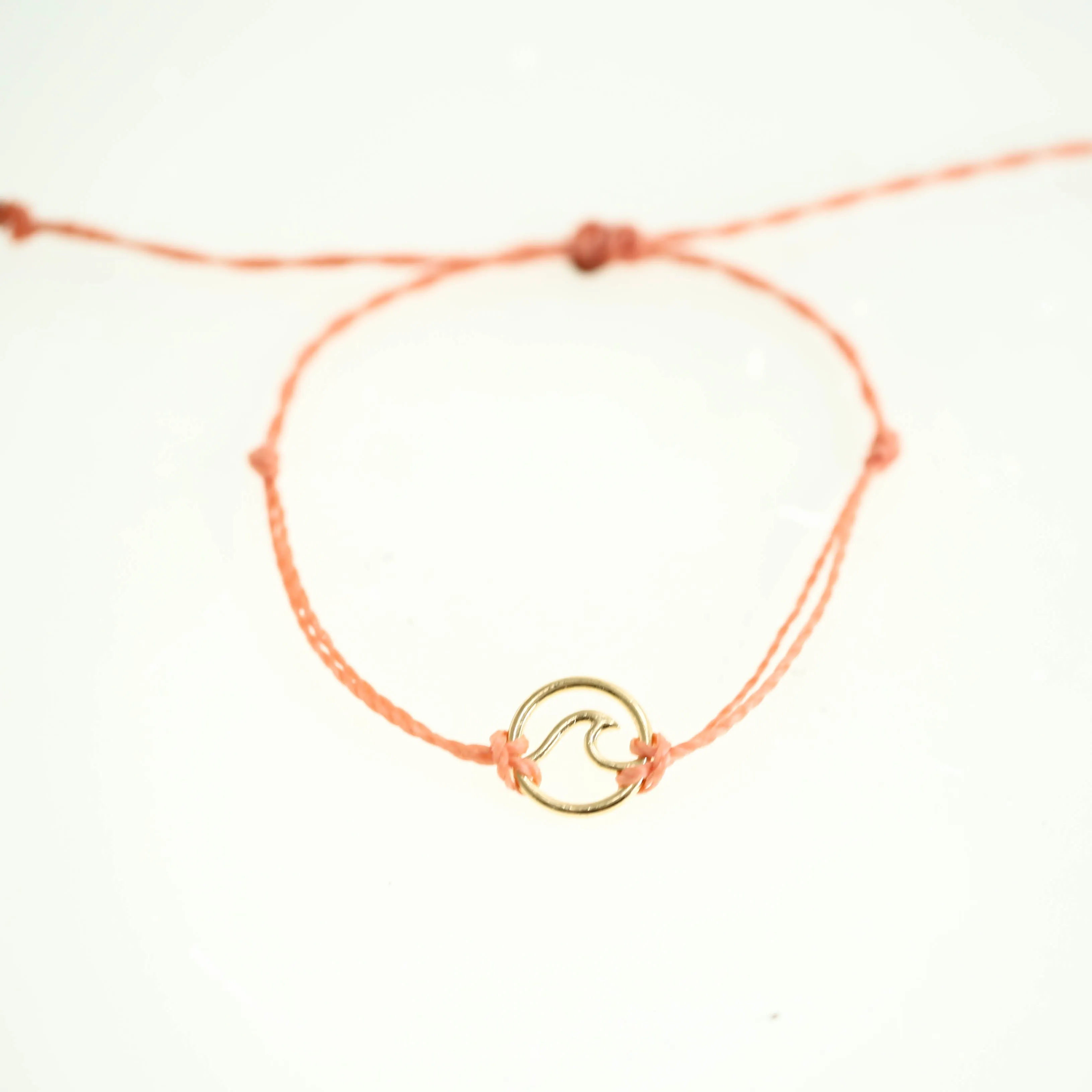 WAVE DISC FRIENDSHIP BRACELET